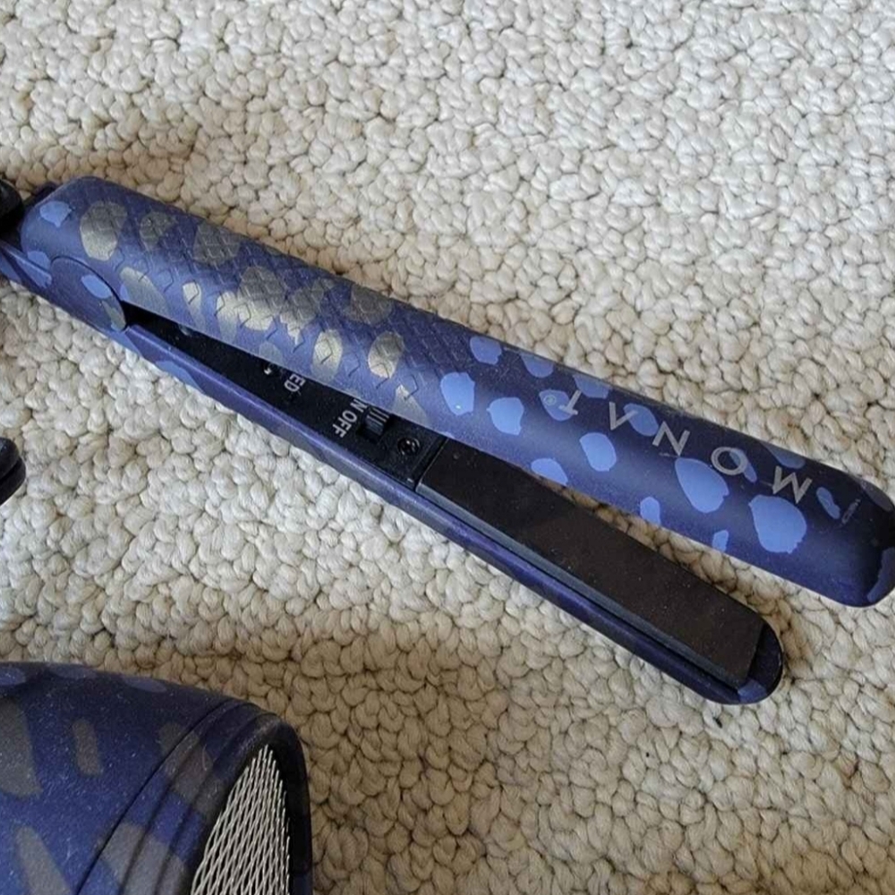 Monat Travel Hair Dryer And Flat Iron Set - Picture 4 of 5